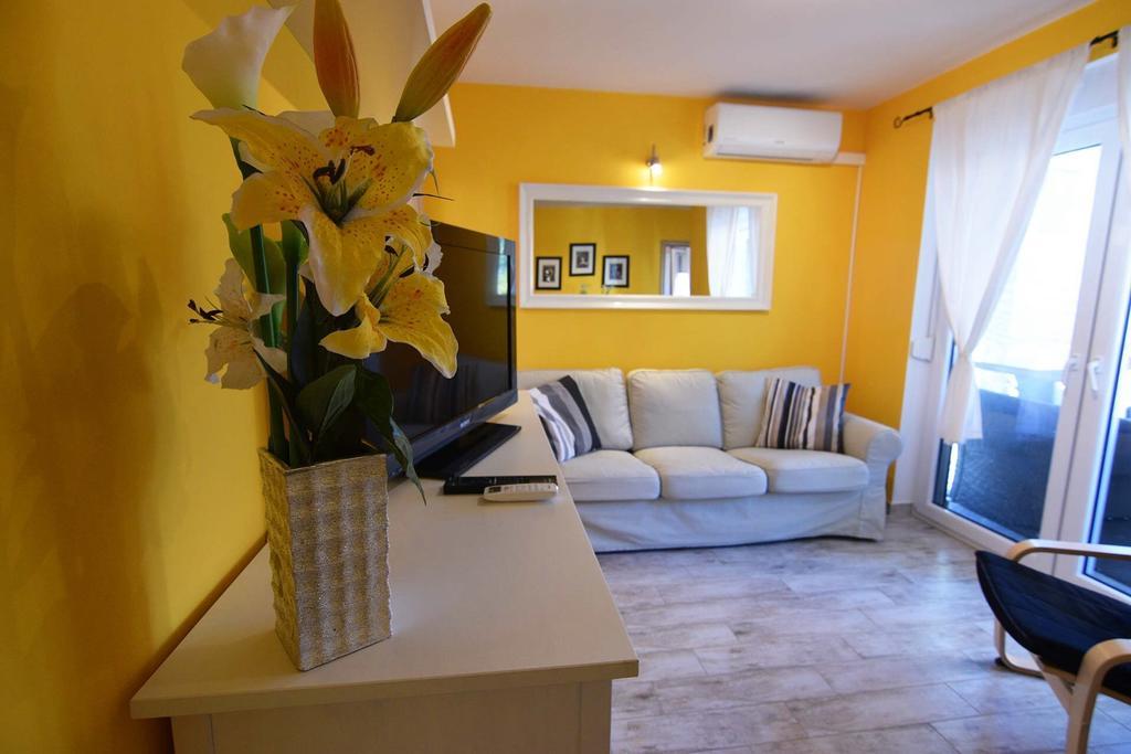 Apartment Plutus Biograd Na Moru Exterior foto
